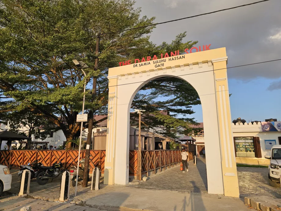 Puerta del Zoco Darajani