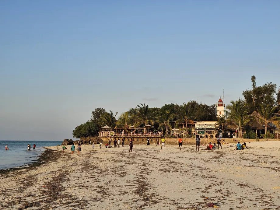 Nungwi, Playa de Maisha