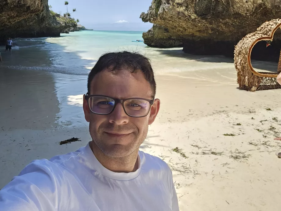 Yo en la playa de Mtende