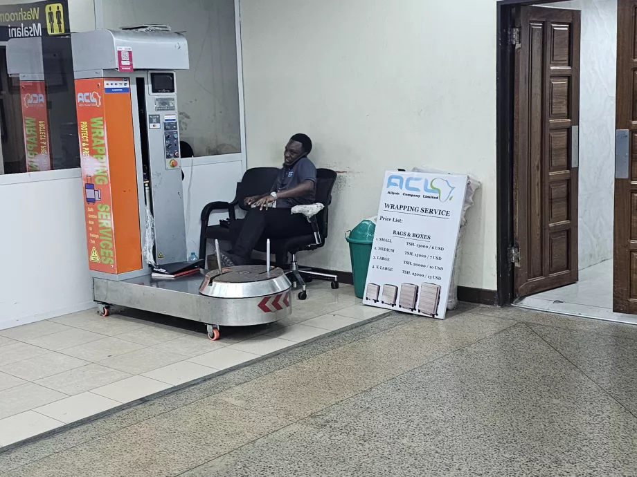 Envoltura de equipajes, Terminal 2