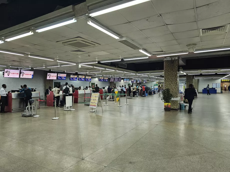 Mostradores de facturación Terminal 2