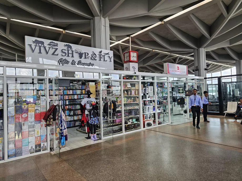 Tienda de recuerdos, zona de tránsito, terminal 2