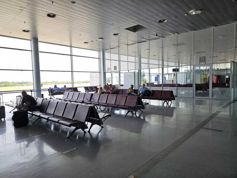Espacio en las puertas de embarque