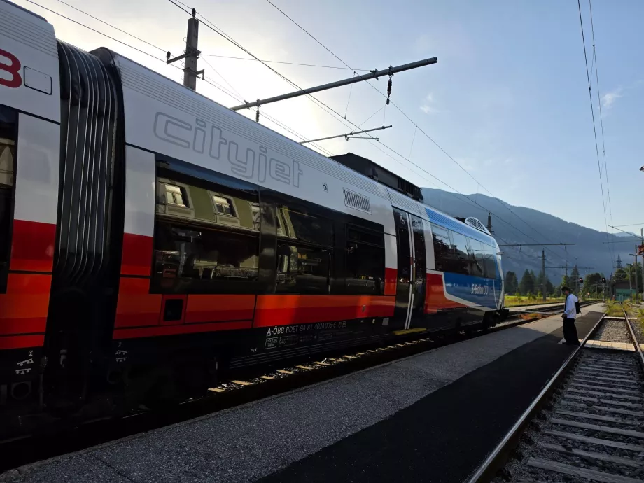Tren a Hallstatt