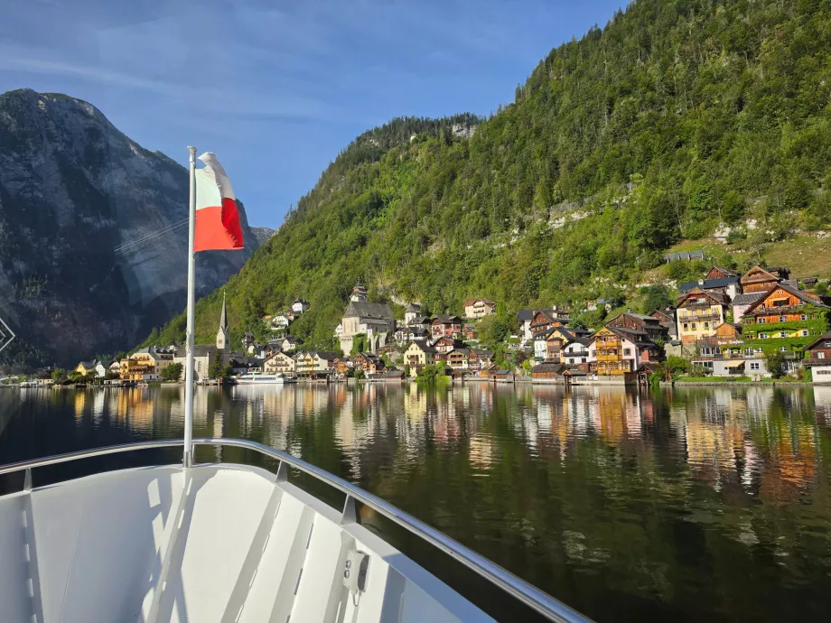 Una vista de Hallstatt desde el ferry