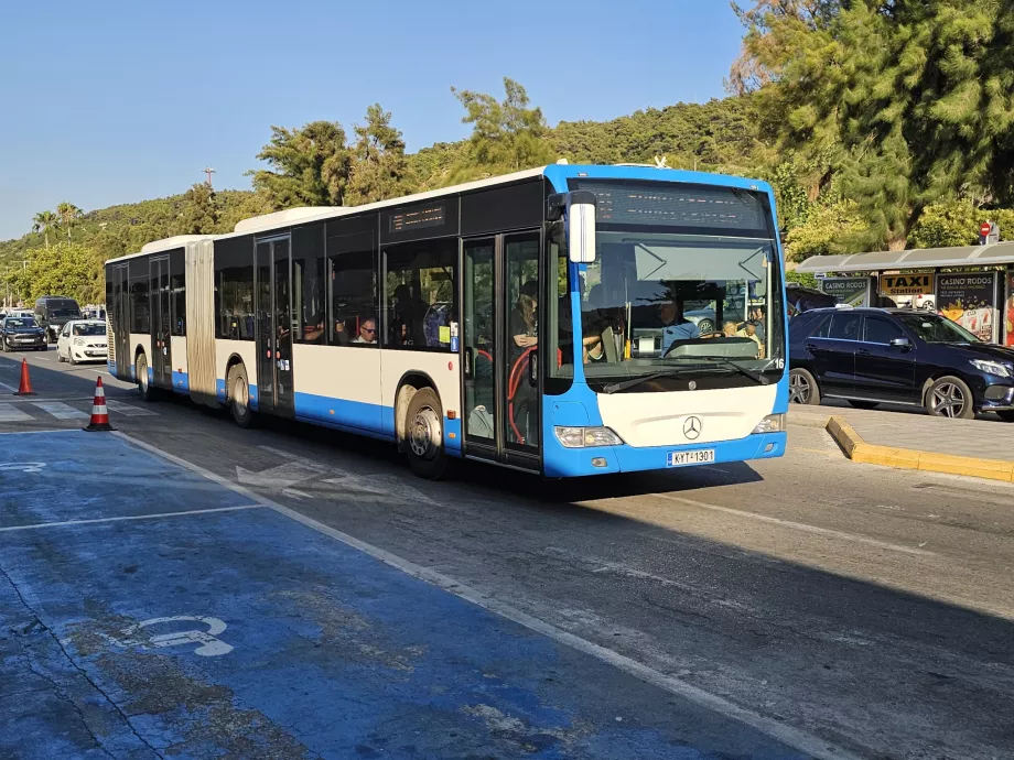 Autobús de transporte público