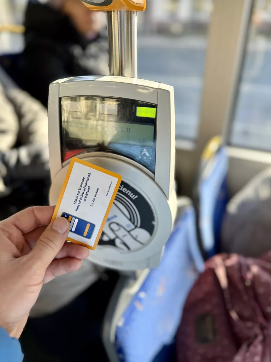 Marcado de billetes en el transporte público