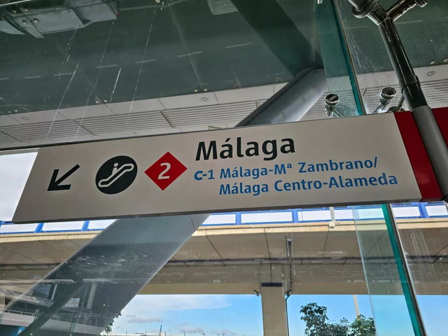 Andén 2, con destino al centro de Málaga