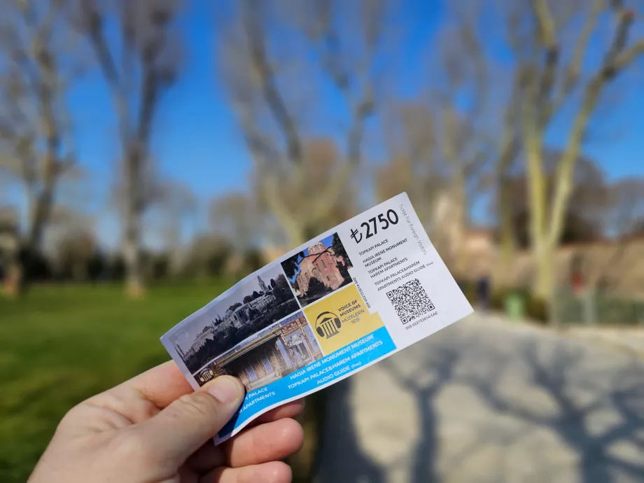 Entrada al Palacio de Topkapi