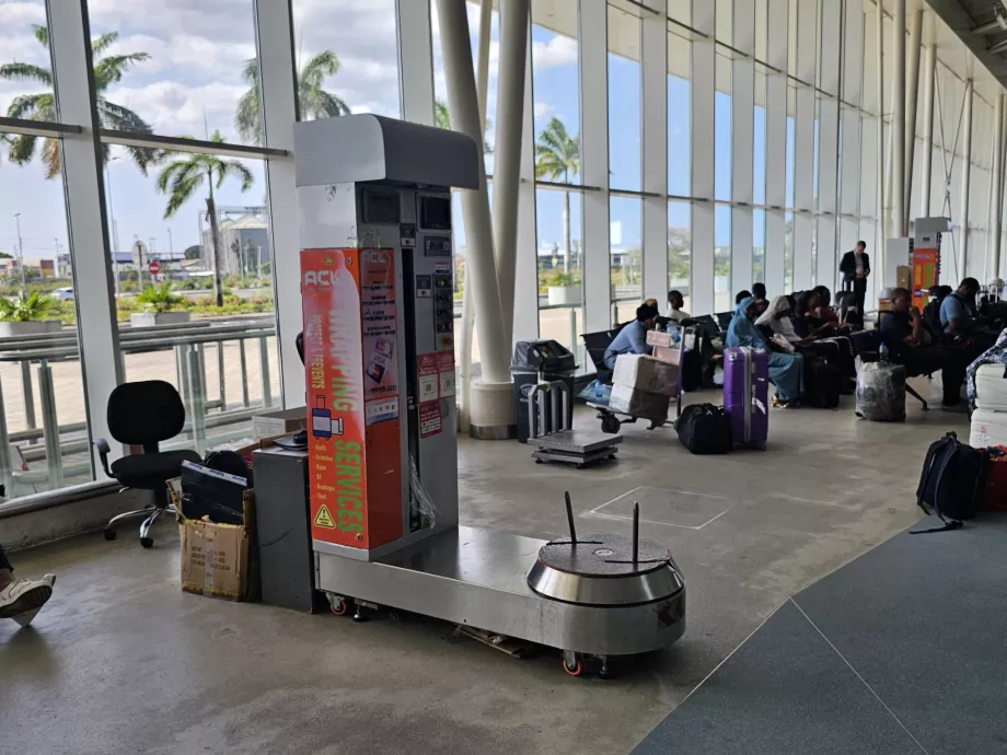 Envoltura de equipajes, Terminal 3