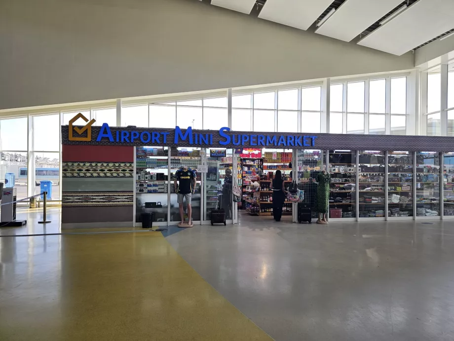 Minimercado, zona pública, Terminal 3