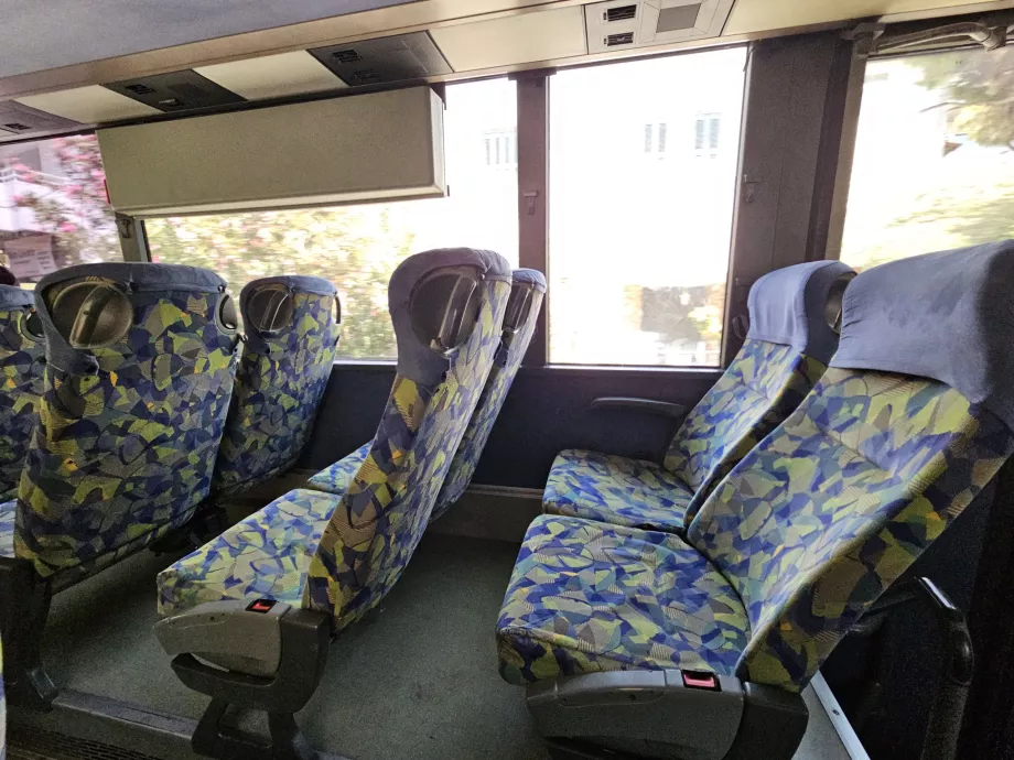 Interior de los autobuses de KTEL