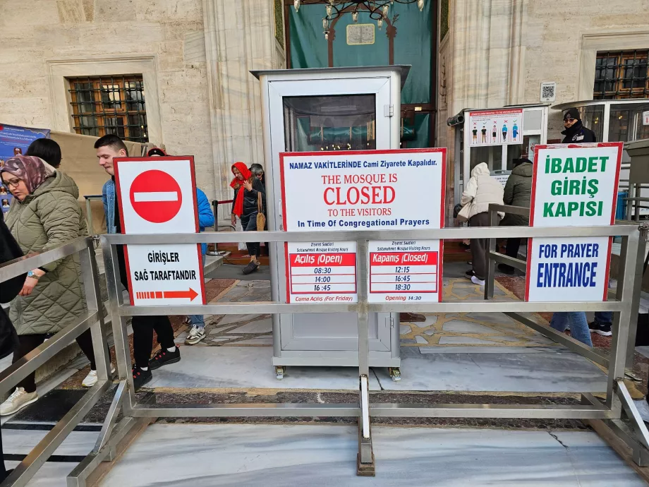 Mezquita Azul, horarios