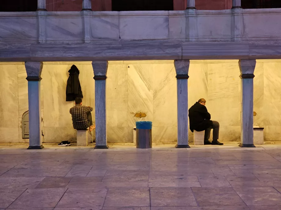 Mezquita Azul, aseos