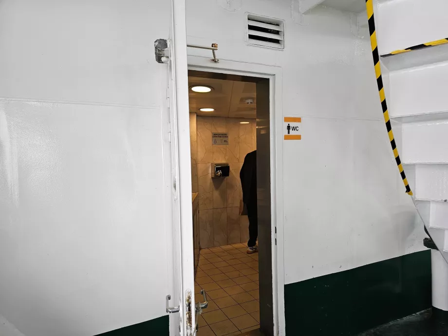 Aseos en el transbordador
