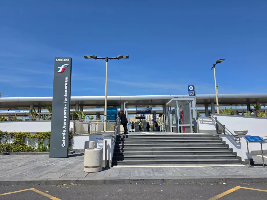 Estación de ferrocarril
