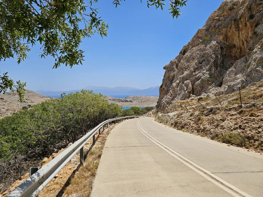 Carretera hacia el interior de la isla