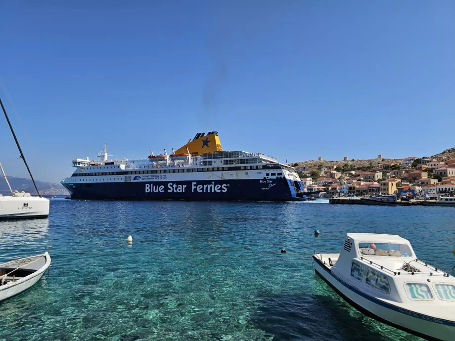Barco Blue Star Ferries