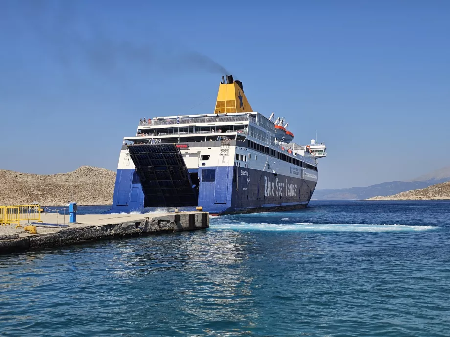 Barco Blue Star Ferries