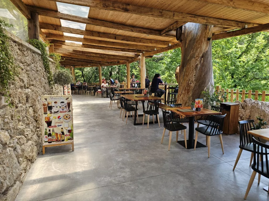 Valle de las Mariposas, restaurante