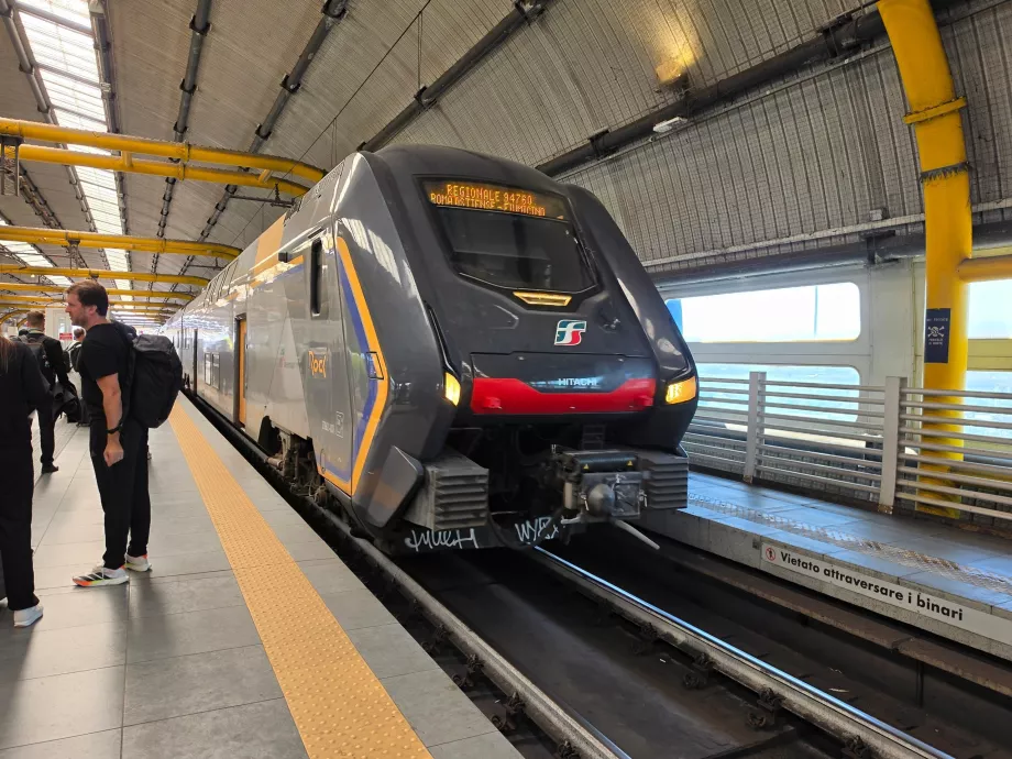 Tren en el aeropuerto de Fiumicino