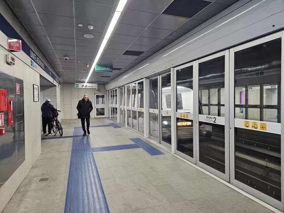 Estación de metro Aeropuerto