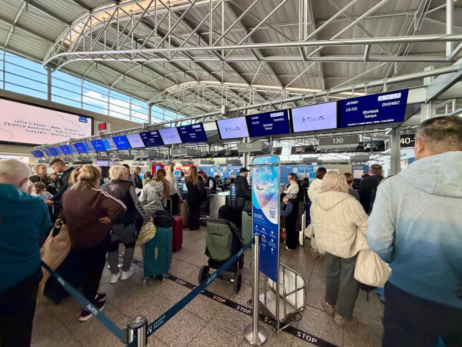 Check-in para el vuelo PRG-SYX con SCAT