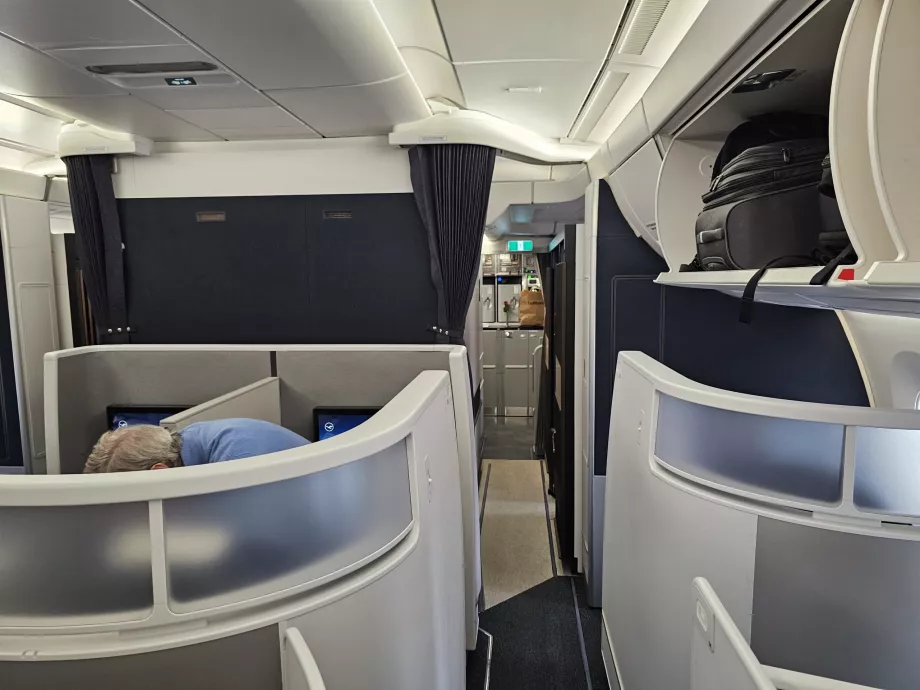 Cabina - vista de las Business Suites