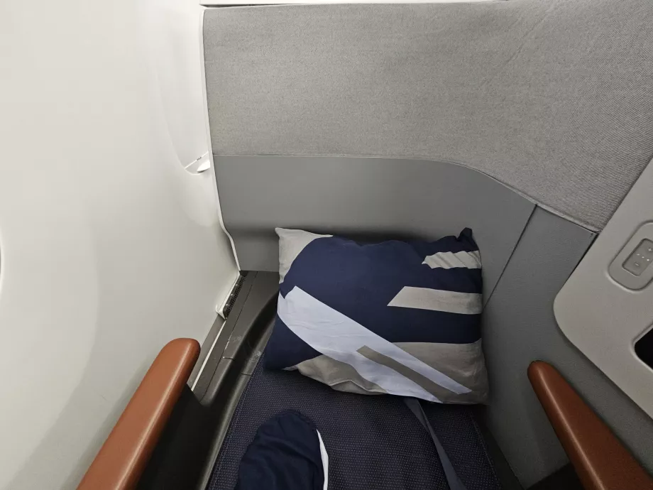 Almohada en una cama plegable