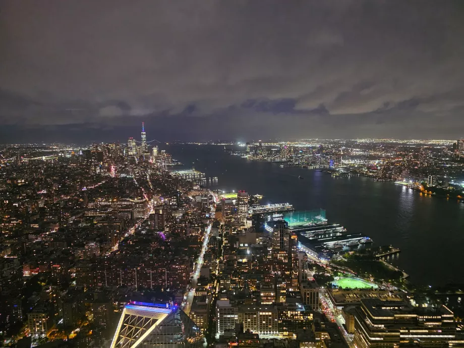 Vista nocturna desde "The Edge"