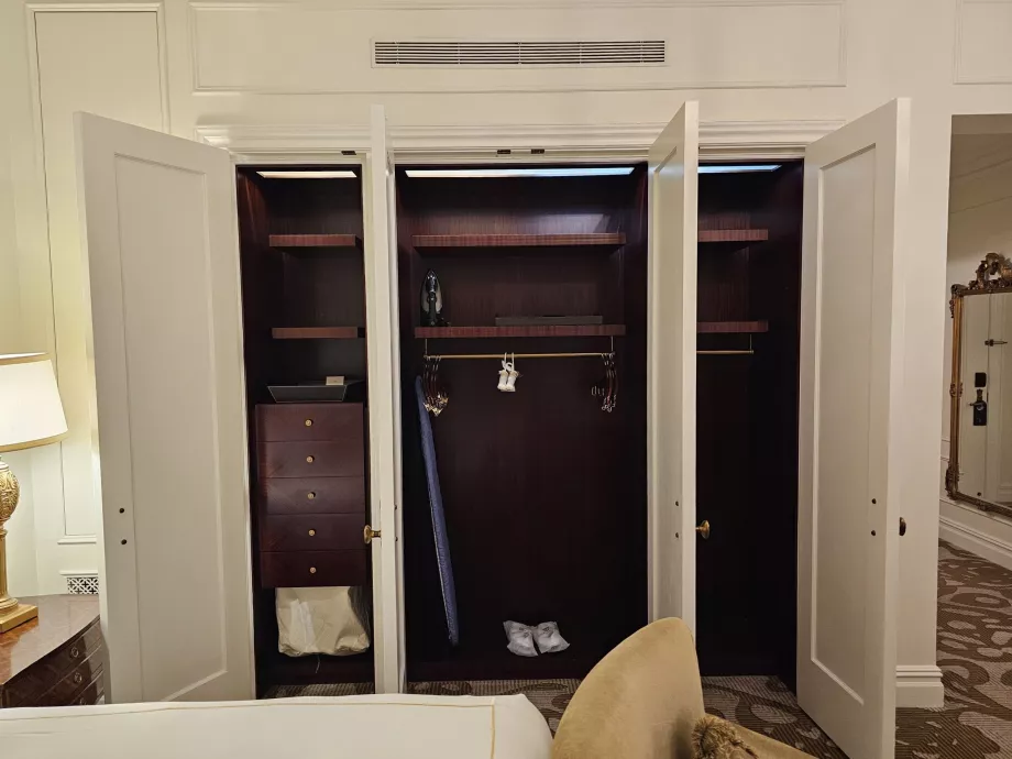 Dentro de los armarios