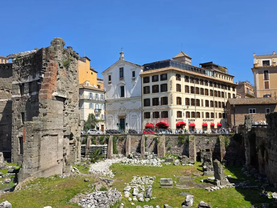 Edificio del Hotel Forum