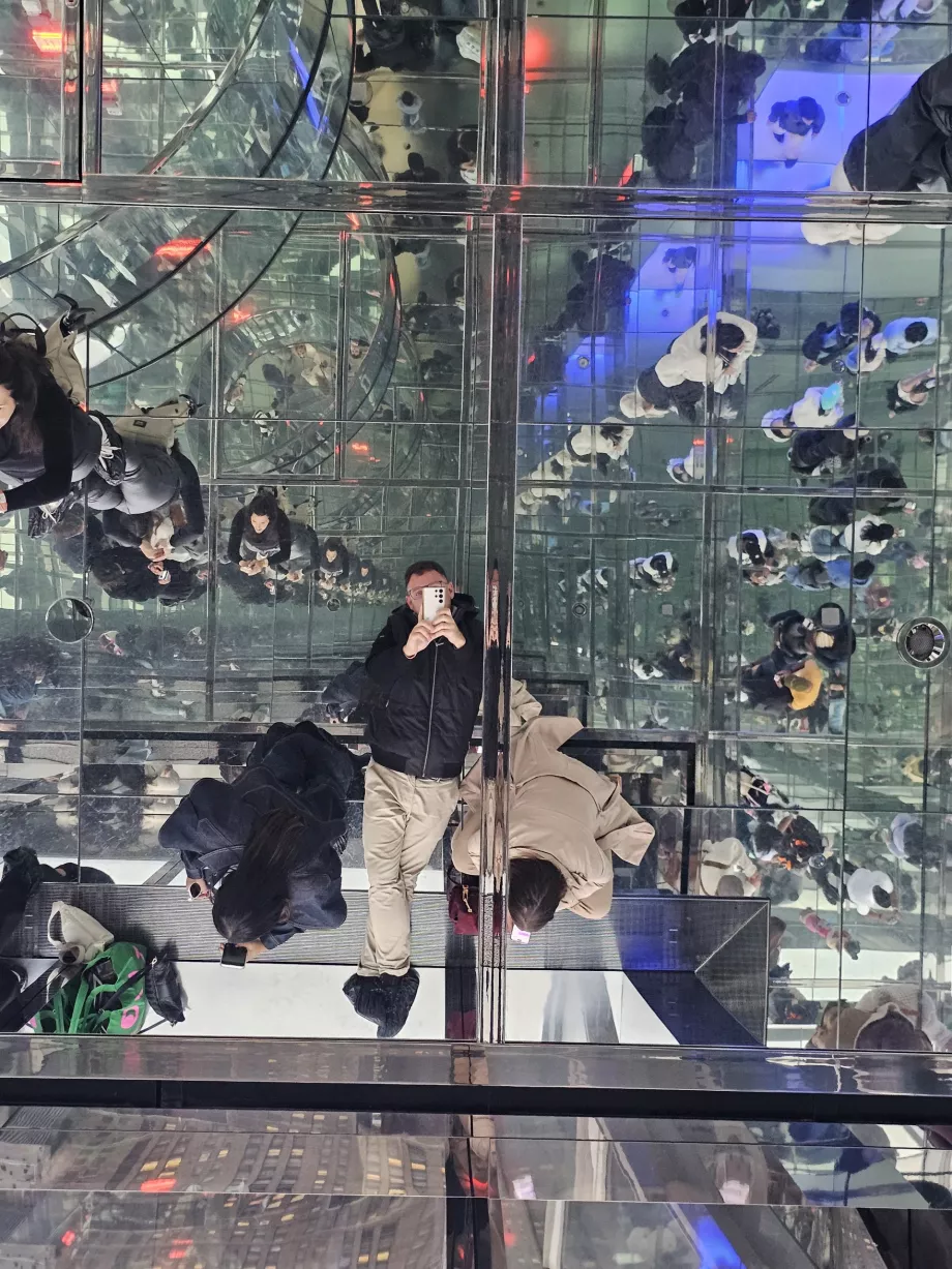 Summit One Vanderbilt, Salón de los Espejos