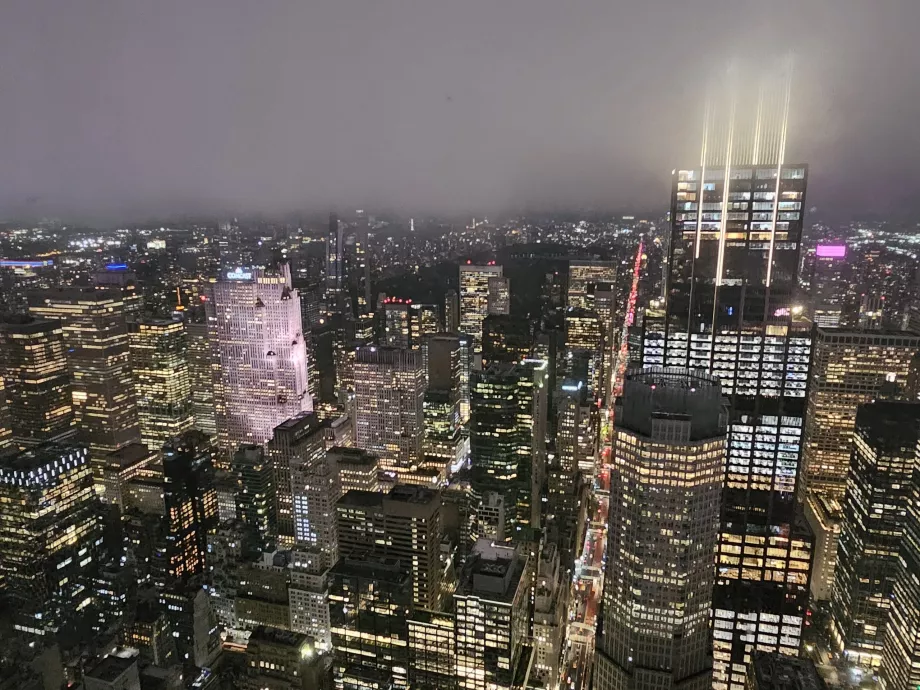 Summit One Vanderbilt, vista nocturna