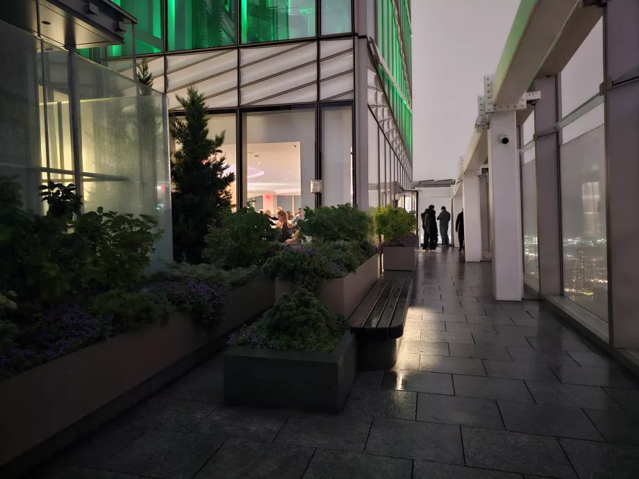 Summit One Vanderbilt, terraza exterior