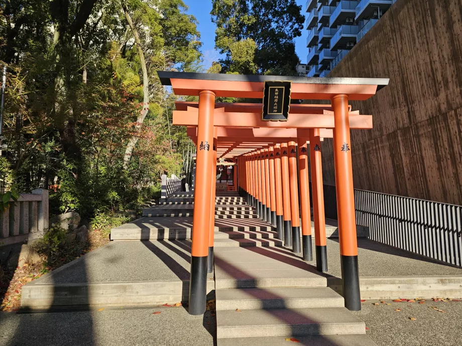 Santuario de Ikuta-Jinja