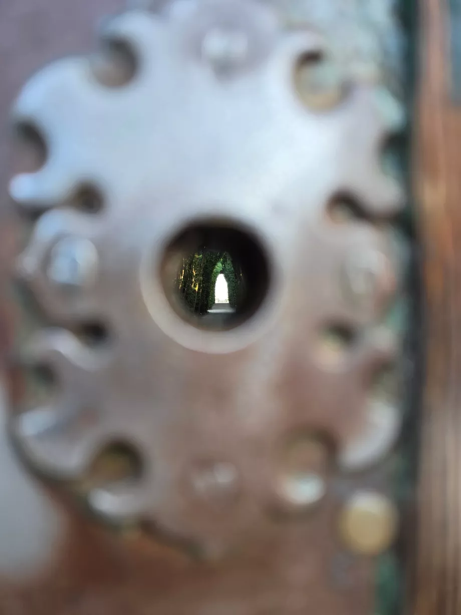 Aventino Keyhole