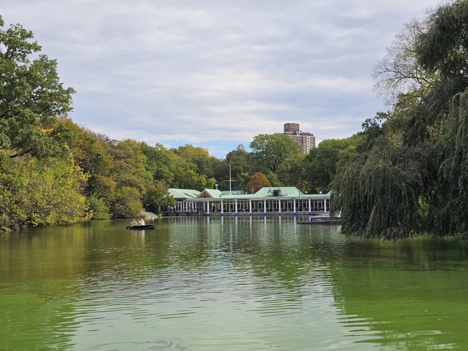 El cobertizo para botes de Central Park