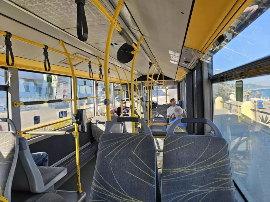 Interior de los autobuses D.E.S. Roda