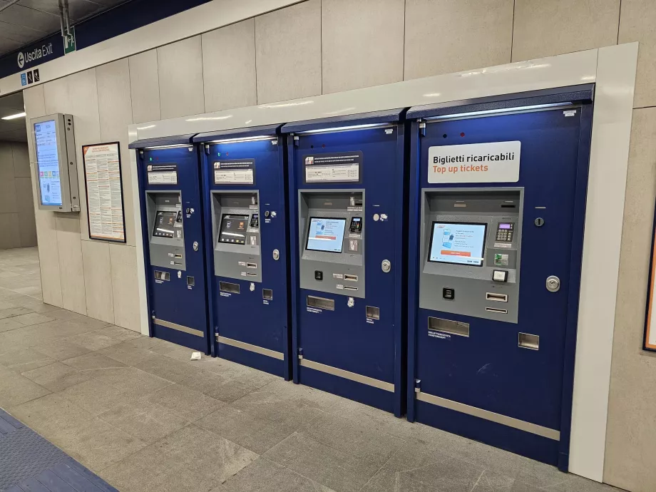 Máquinas expendedoras de billetes en el metro