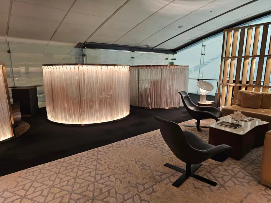Sala de tránsito en Abu Dabi