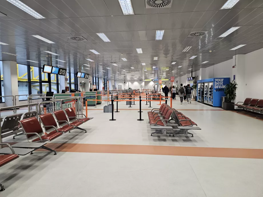 Terminal 2, zona de tránsito