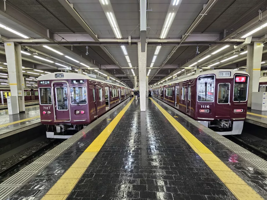 Osaka-Umeda, Ferrocarril Hankyu