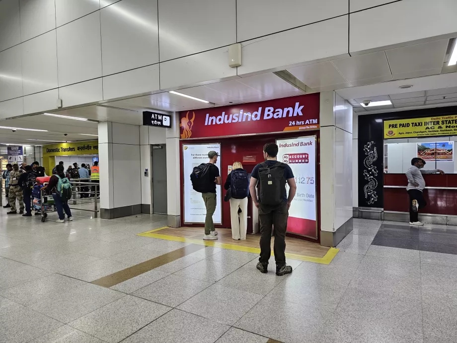 Cajero automático de Indusland Bank