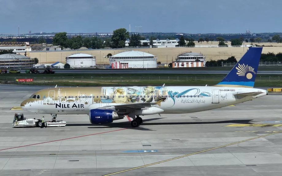 Nile Air, Airbus A320 en el aeropuerto de Praga