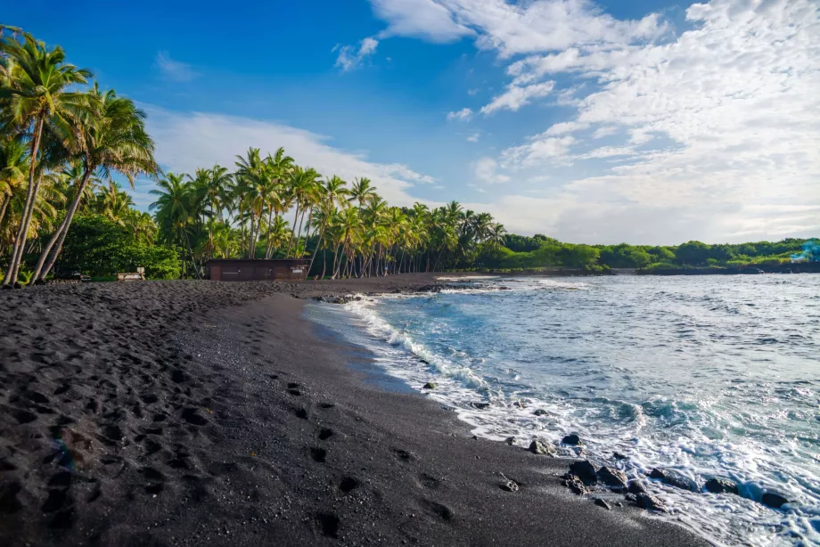 Playa de arena negra