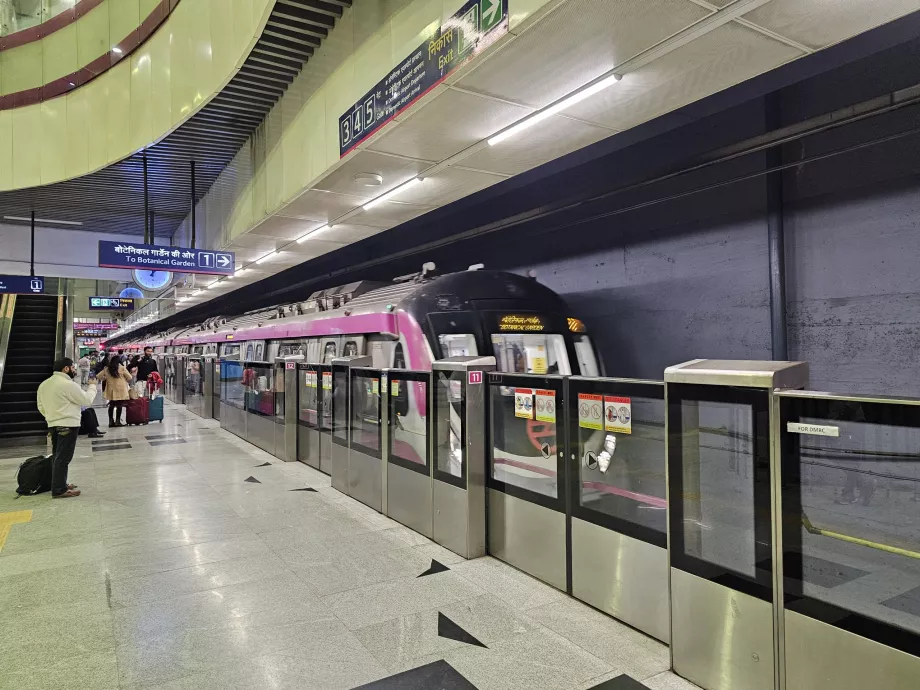 Metro, Línea Magenta
