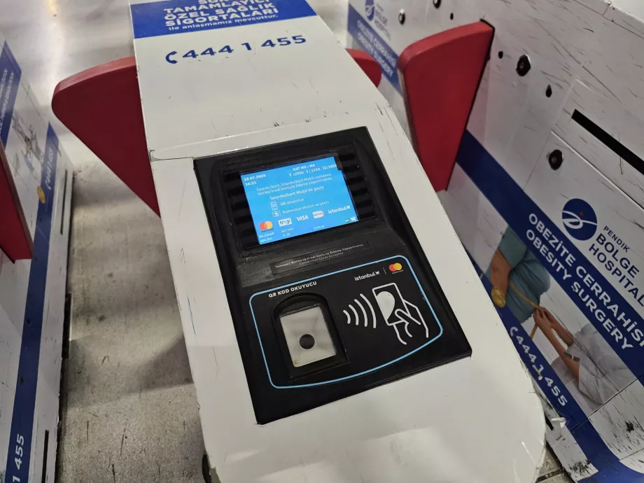 Pago de tarifas con tarjeta sin contacto o Istanbulkart