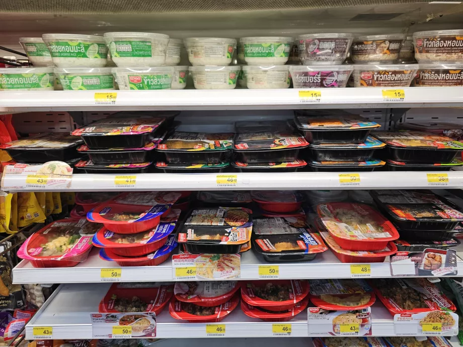 Platos calientes listos para recalentar inmediatamente