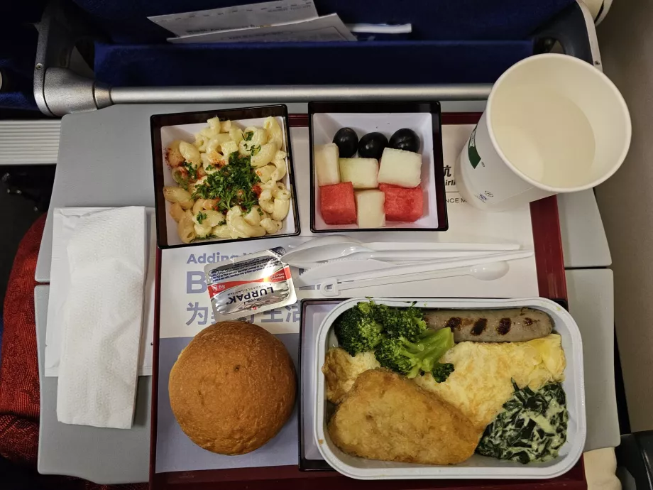 Desayuno en un vuelo de larga distancia